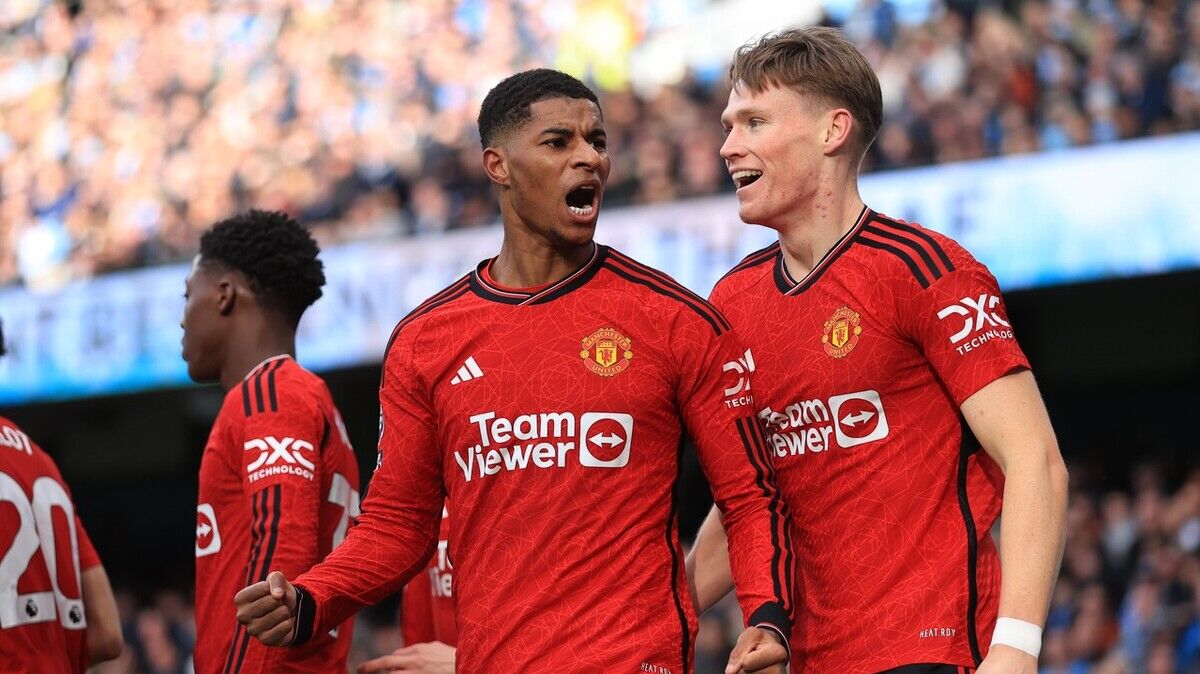 曼城逆转曼联，莱万点燃赛场