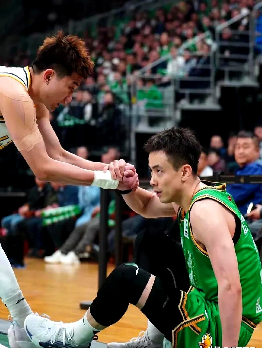 尼克斯力克浙江队,赵继伟带队取胜 尼克斯力克浙江队,赵继伟带队取胜