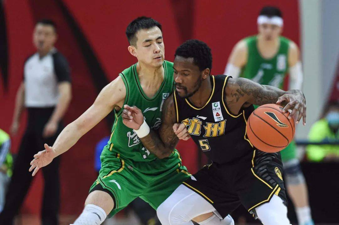 尼克斯力克浙江队,赵继伟带队取胜 尼克斯力克浙江队,赵继伟带队取胜