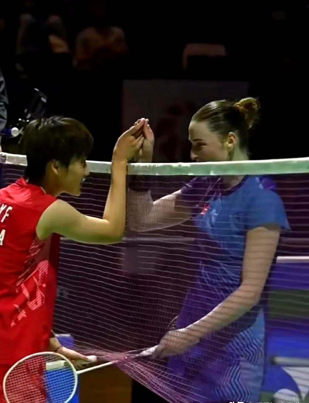 丹麦队完胜印尼队，陈雨菲扛起全队