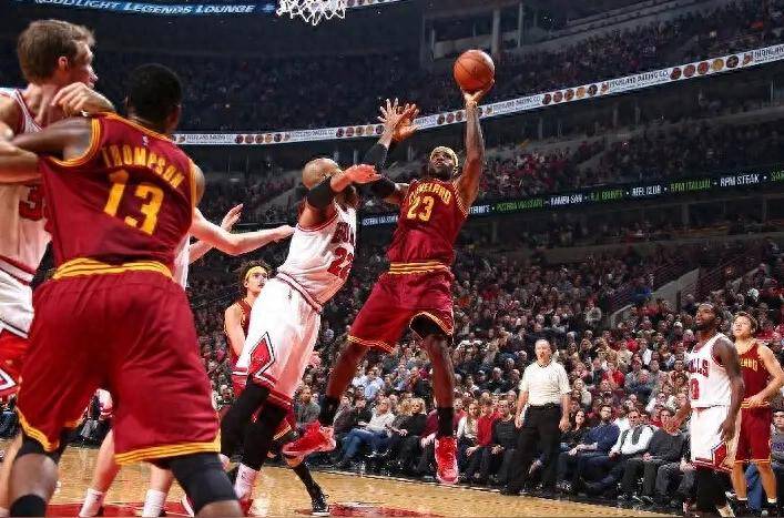 公牛完胜快船，周琦点燃赛场