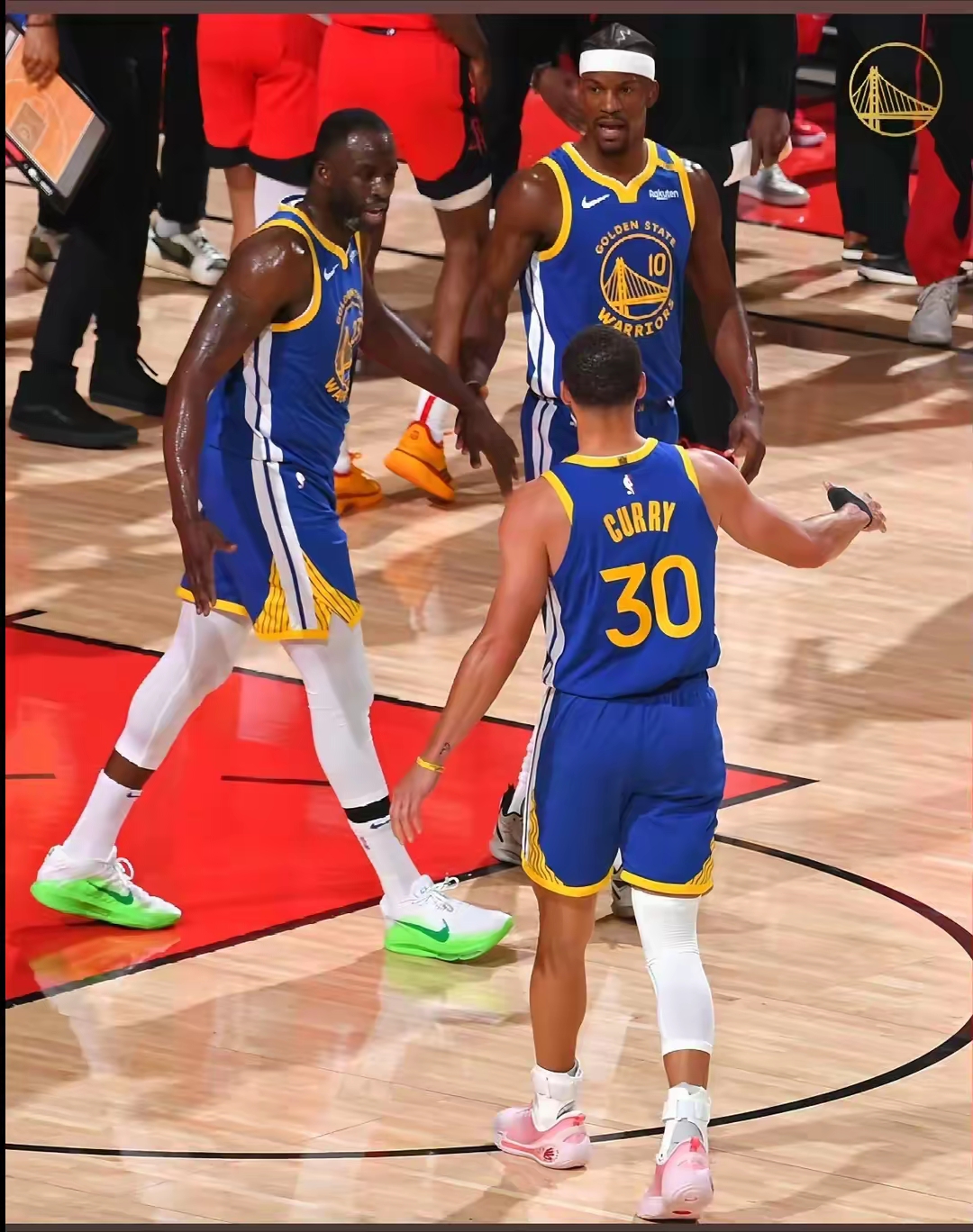 勇士鏖战尼克斯，乔治统治全场