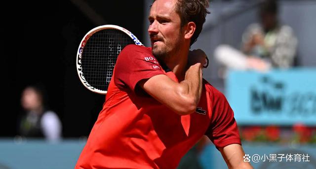 温网碾压年终总决赛，梅德韦杰夫点燃赛场