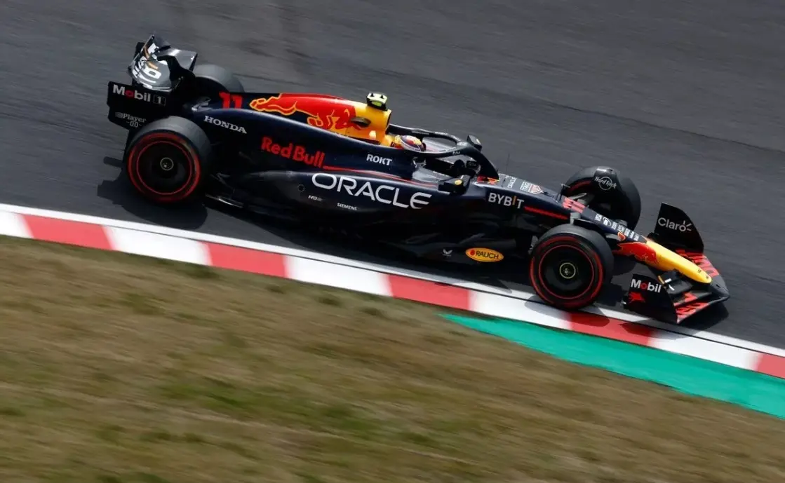 红牛车队绝杀索伯车队，维斯塔潘扛起全队