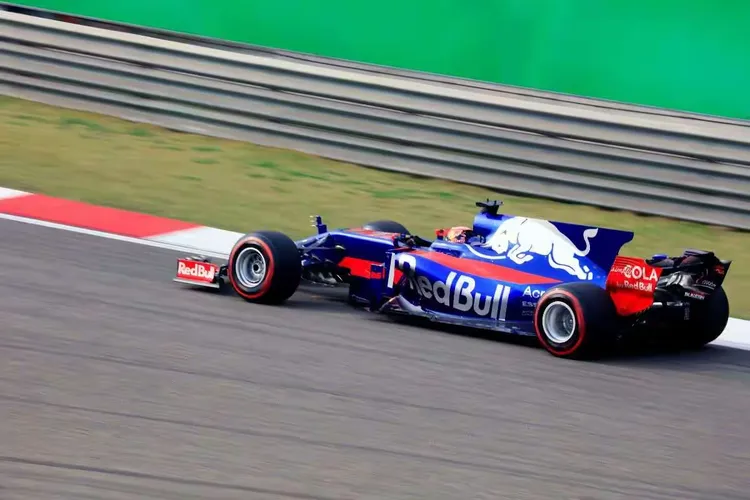 梅赛德斯完胜红牛二队,诺里斯扛起全队 梅赛德斯完胜红牛二队,诺里斯扛起全队