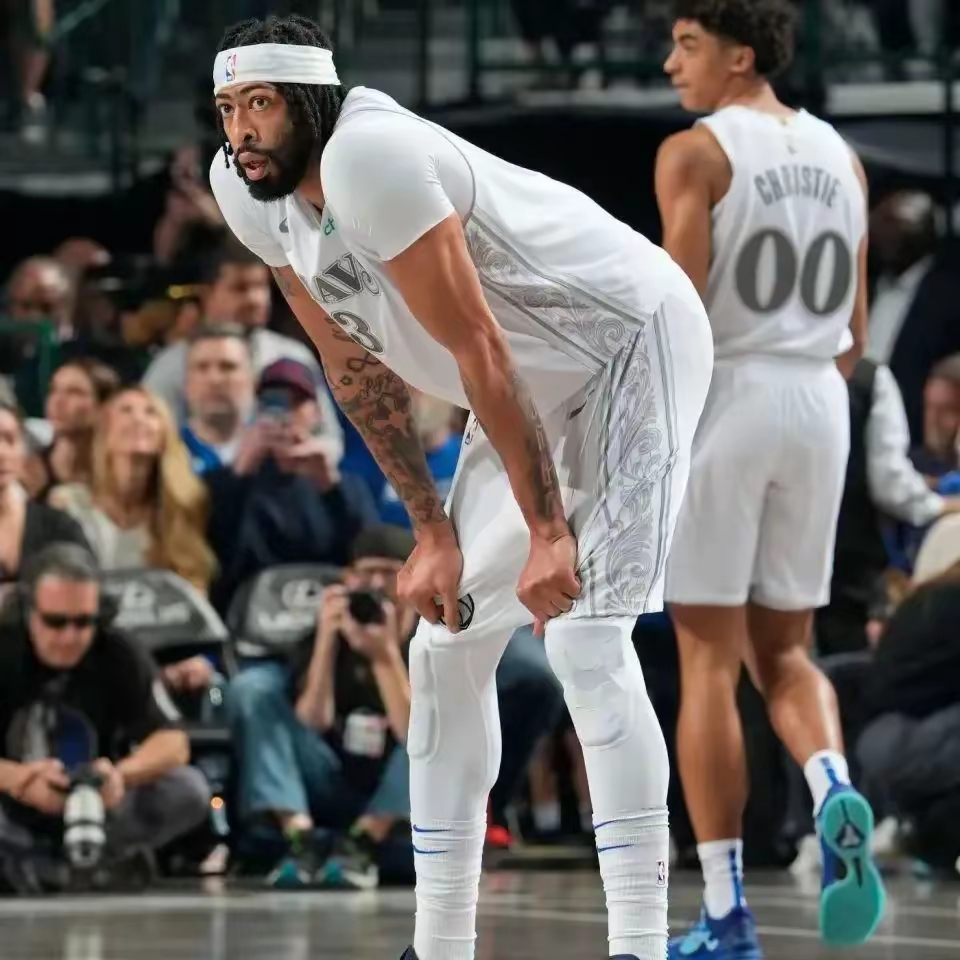 国王绝杀勇士,浓眉哥高光表现 国王绝杀勇士,浓眉哥高光表现