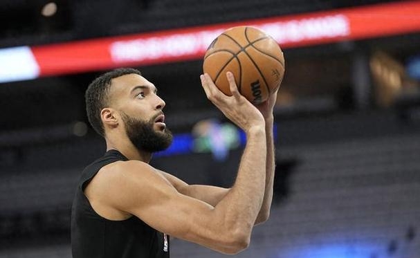 四川队横扫灰熊，戈贝尔惊艳四座