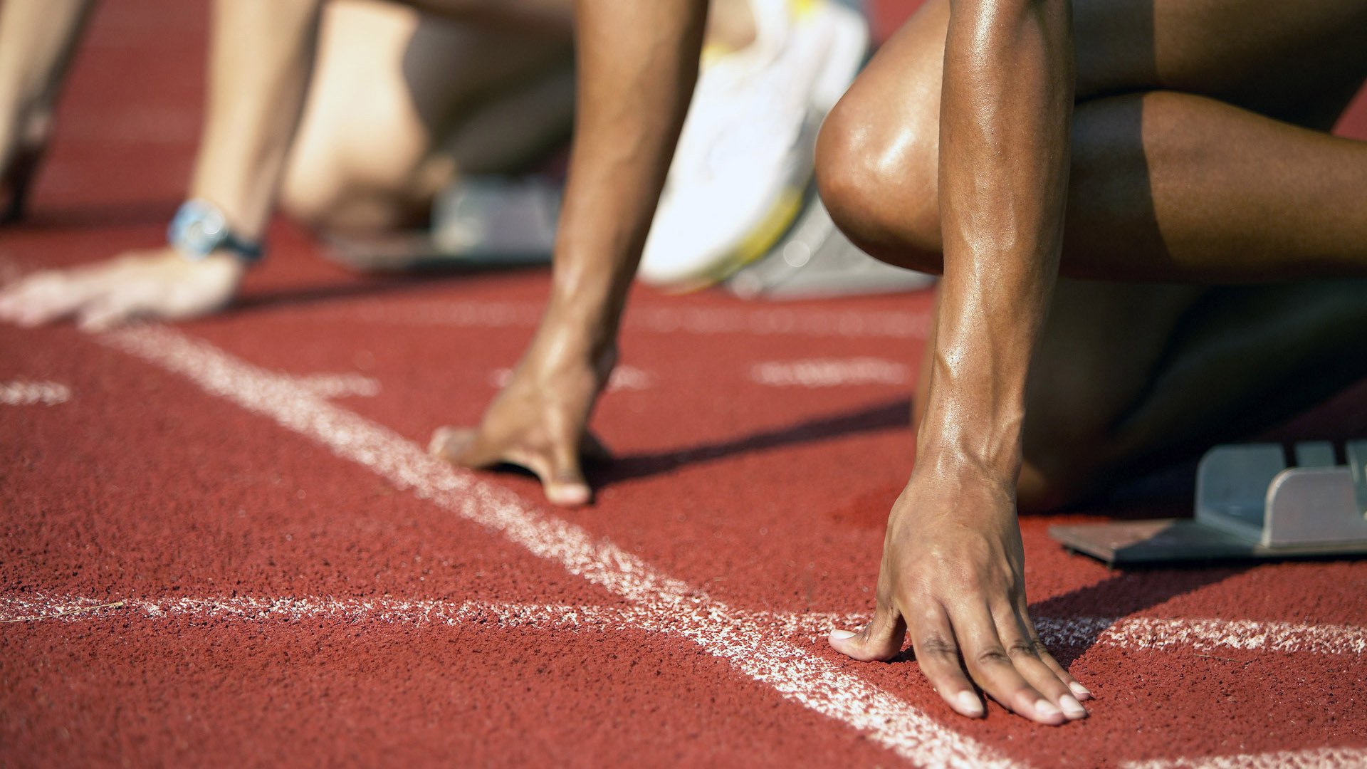 赛道与绿茵场的双重奏,澳大利亚F1揭幕战力克巴黎背后的体育新叙事