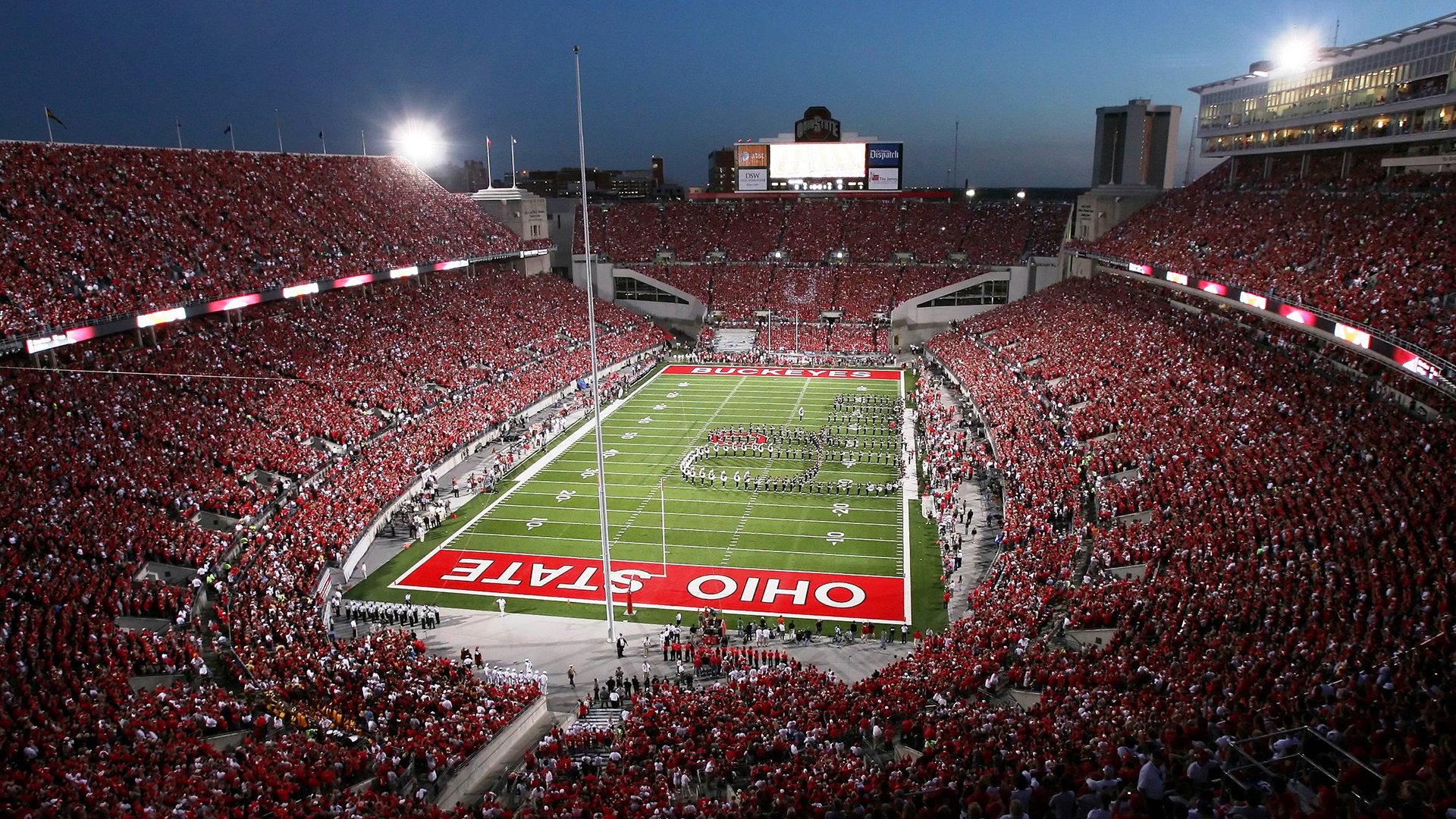 熊猫体育官方网站-欧冠淘汰赛之夜，维尼修斯关键战不手软