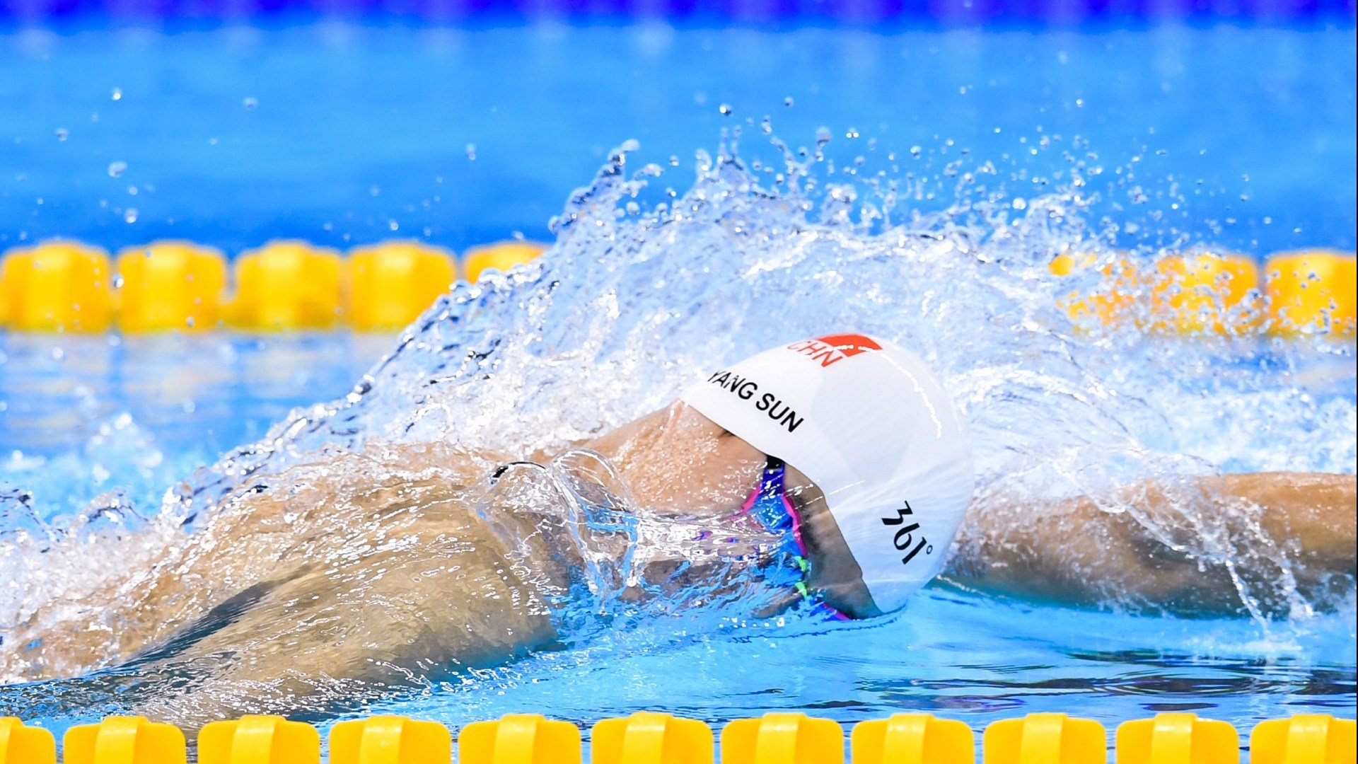 熊猫体育互动-逆转之夜，霍勒迪如何成为广厦击败湖人的关键先生